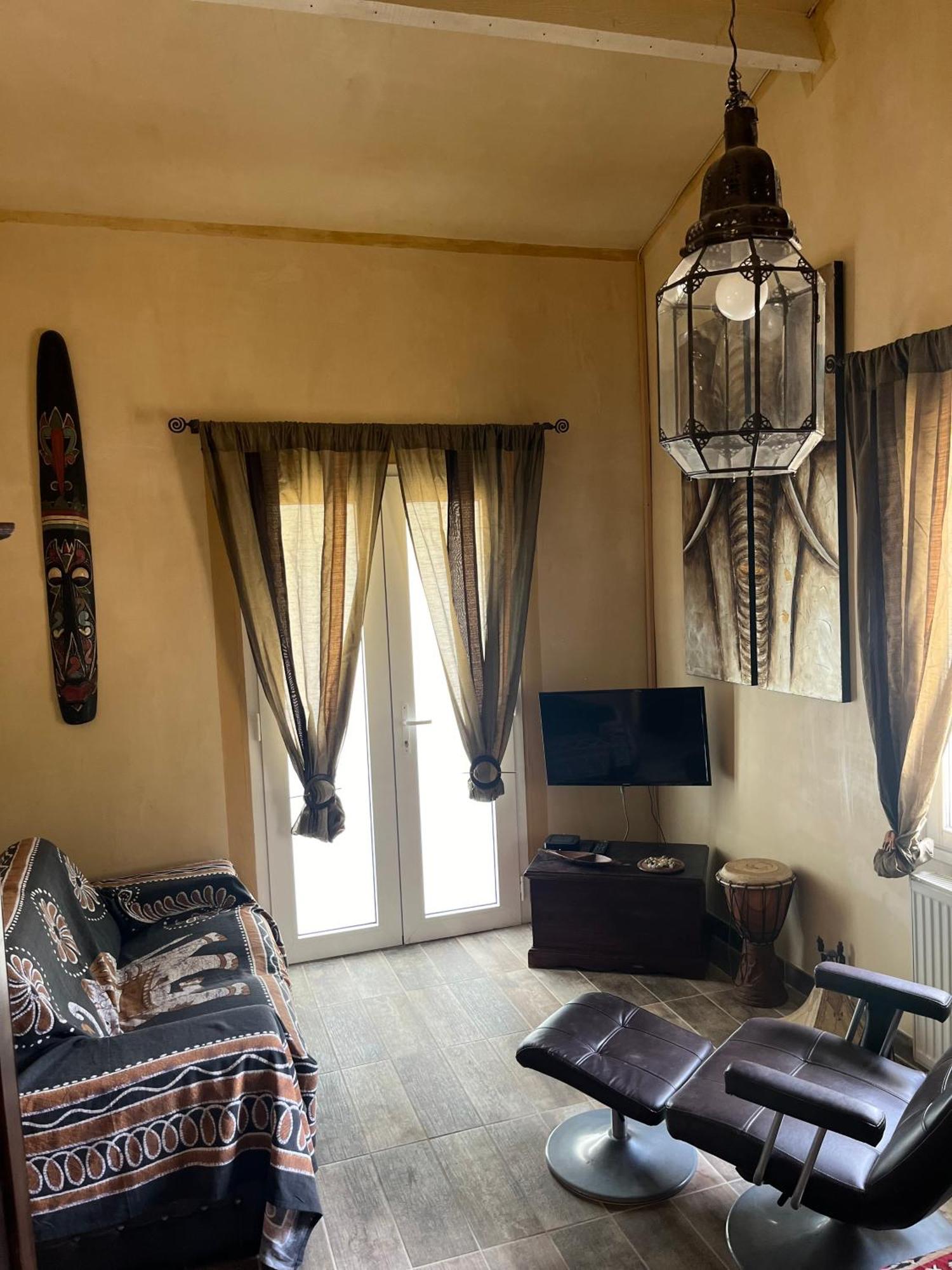 Chambre D'Hotes La Tour-dʼAigues 外观 照片
